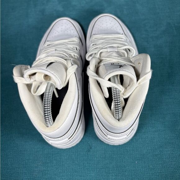 Size 6 - Women’s Nike Air Jordan 1 Mid Iridescent shoes - Picture 6 of 12